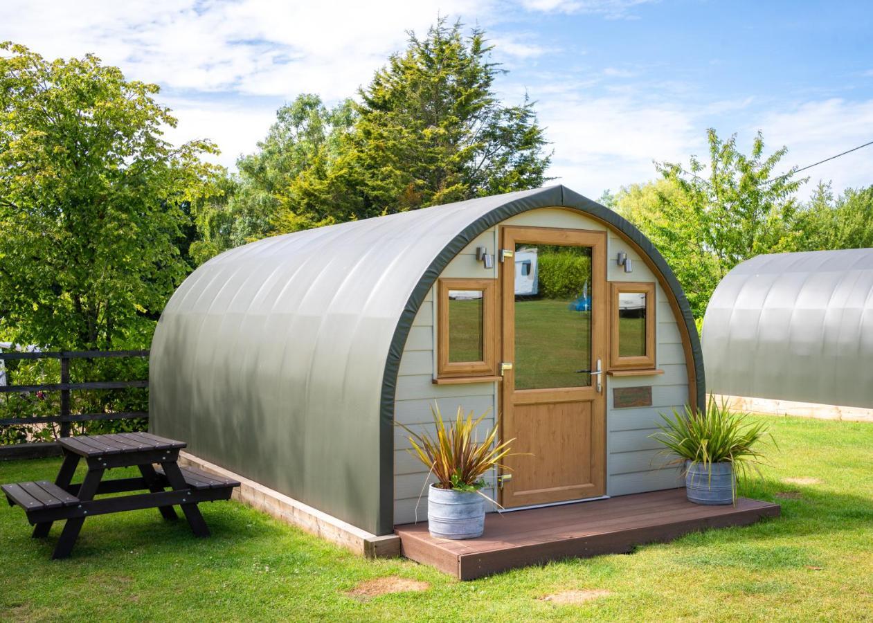 Glamping At South Lytchett Manor Hotel พูล ภายนอก รูปภาพ