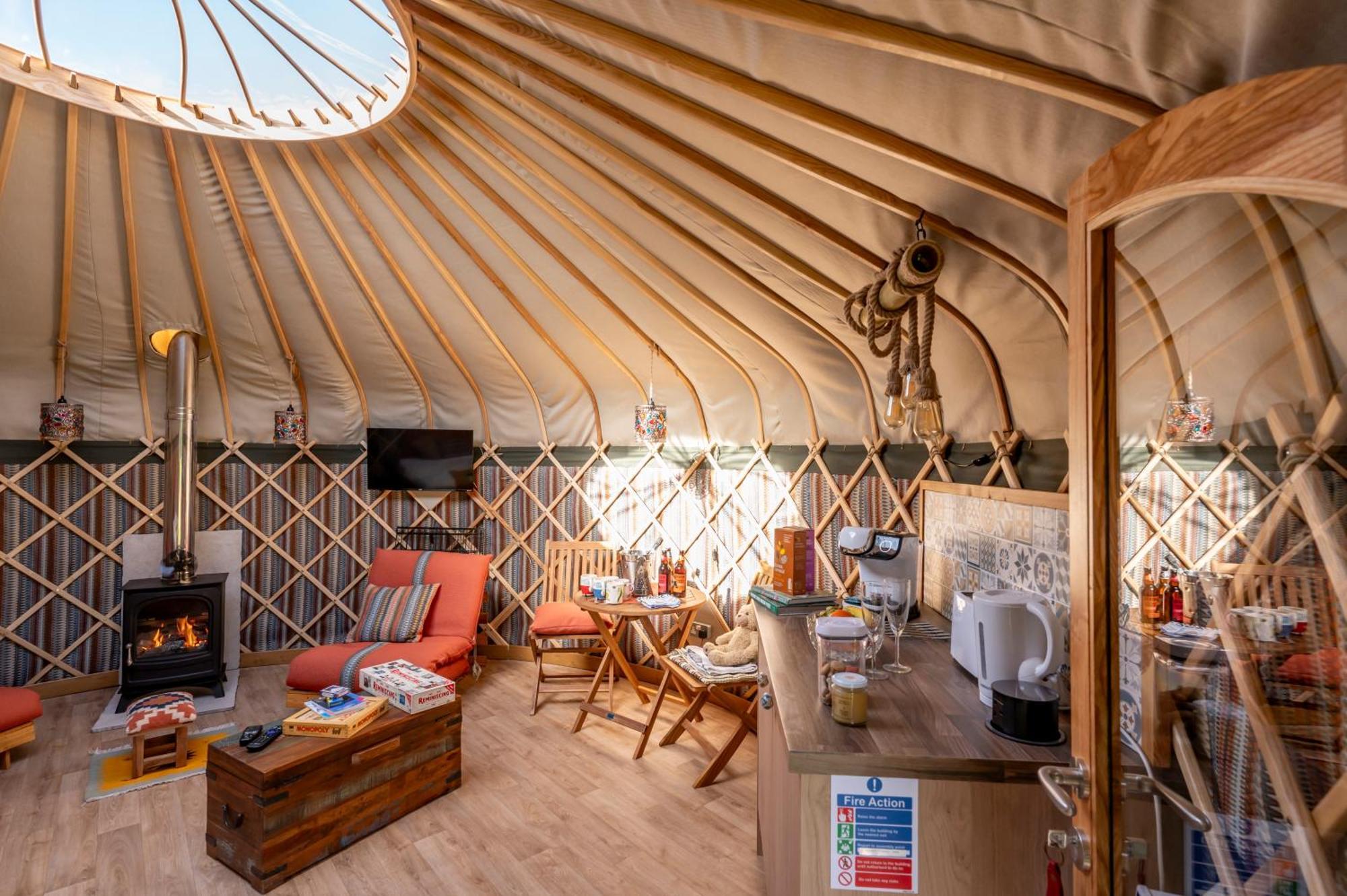 Glamping At South Lytchett Manor Hotel พูล ภายนอก รูปภาพ