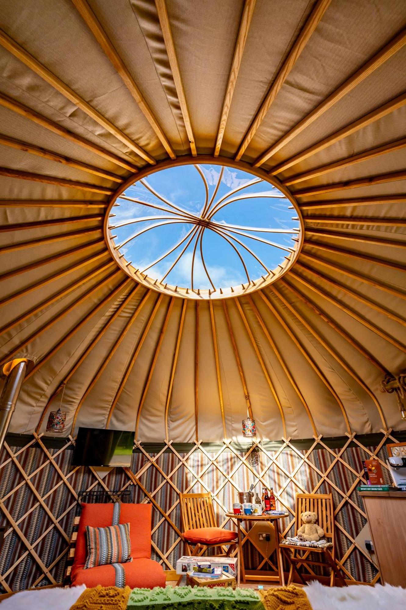 Glamping At South Lytchett Manor Hotel พูล ภายนอก รูปภาพ
