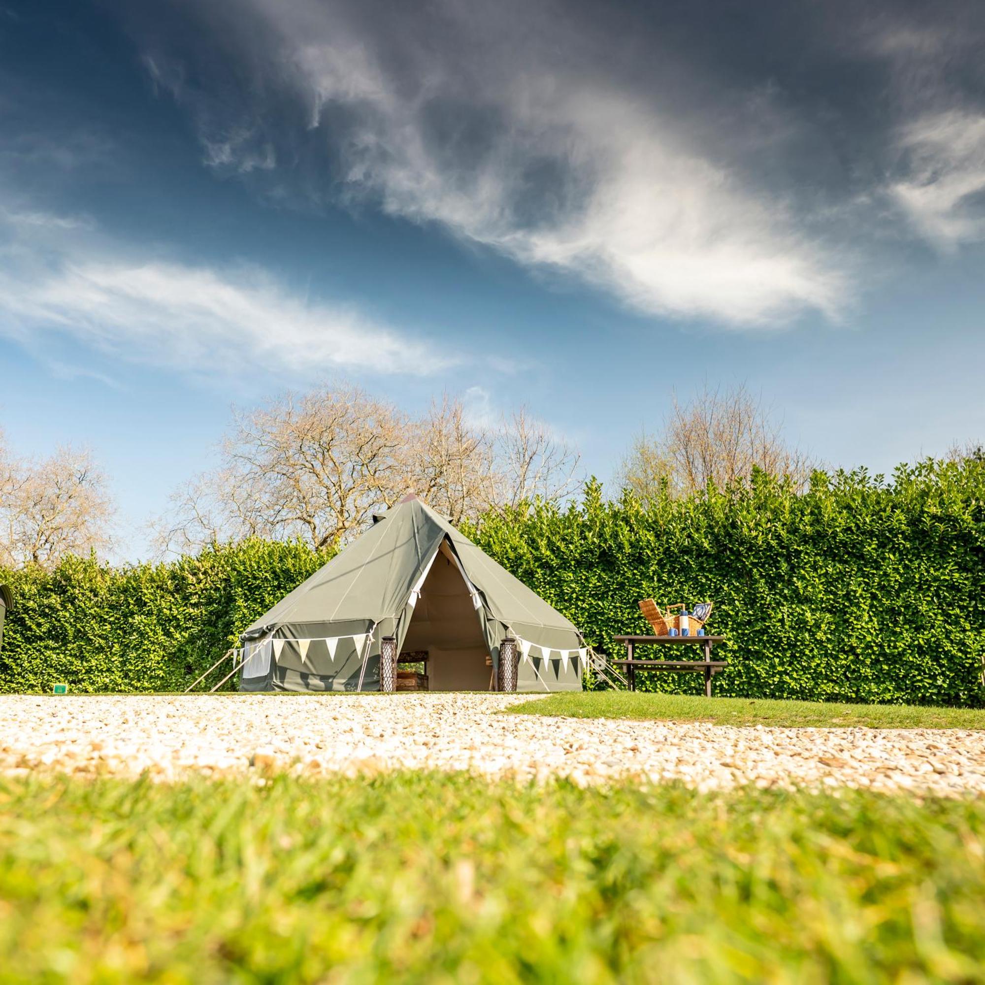 Glamping At South Lytchett Manor Hotel พูล ภายนอก รูปภาพ