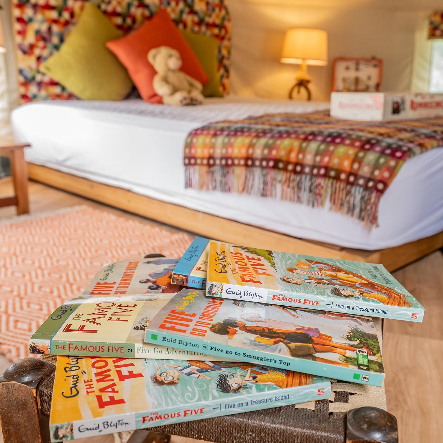 Glamping At South Lytchett Manor Hotel พูล ภายนอก รูปภาพ